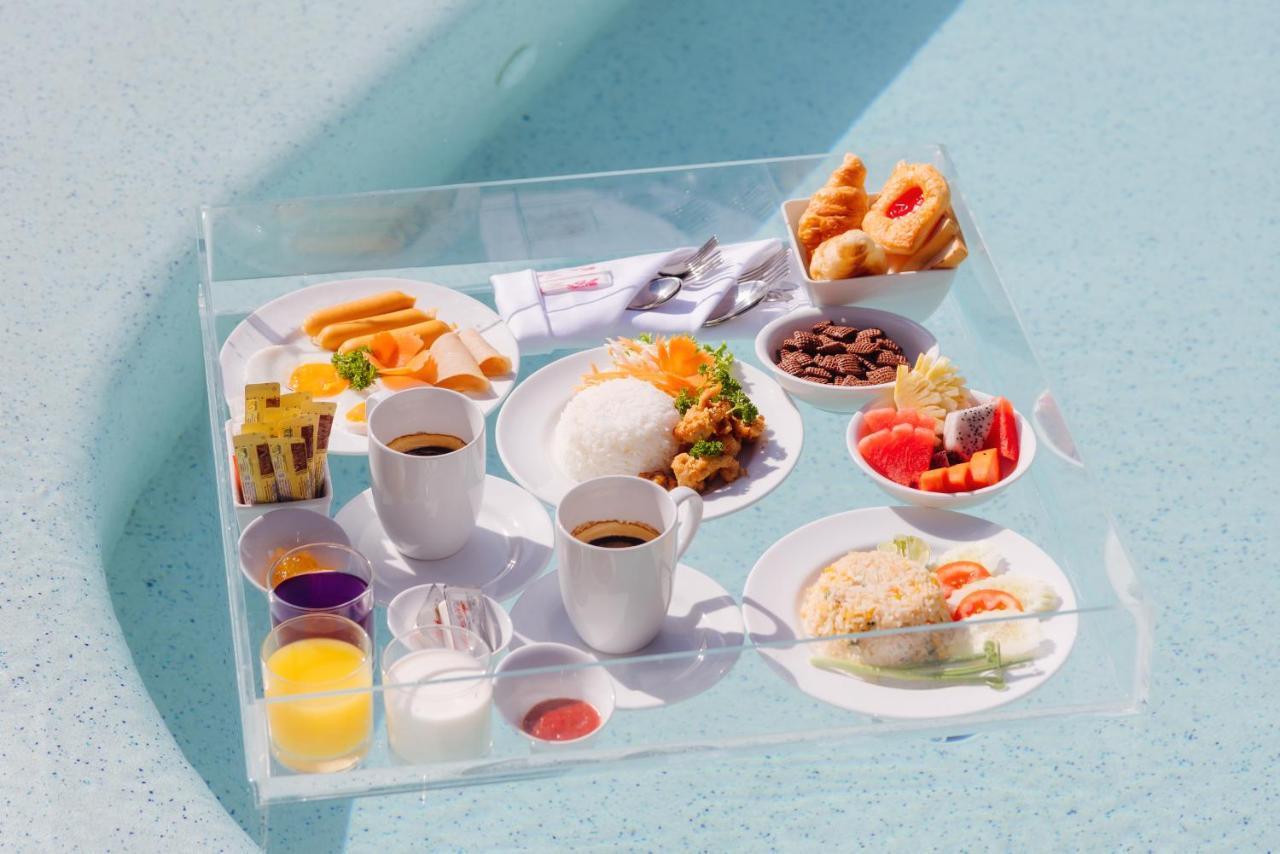 Seabed Grand Hotel Phuket - Sha Extra Plus Exterior foto A typical inflight meal